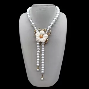 Collier cravate fleur couleur ivoire